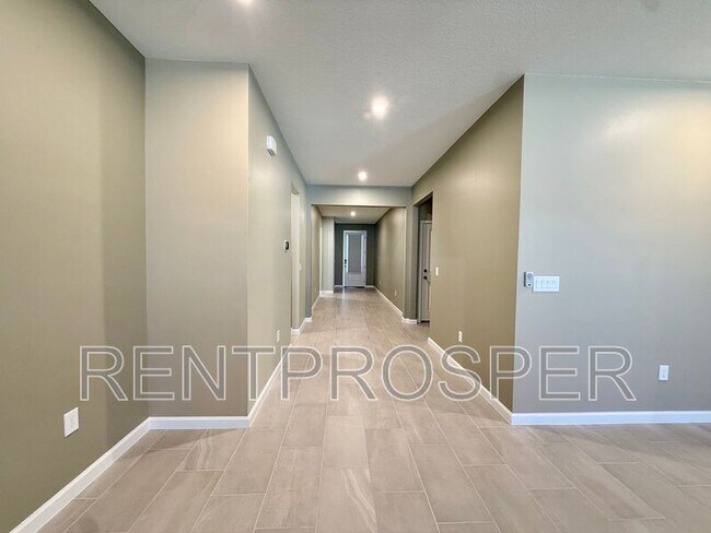 Foto del edificio - 2633 Ginseng Ivy St