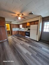 Building Photo - 371 W 12th St