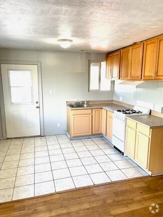 Building Photo - 601 S Papa Ave