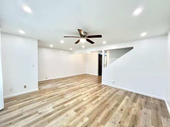 Building Photo - 3br/2.5ba/2pkg in Kaneohe PETS NEGOTIABLE