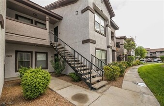 Building Photo - 45 Maleena Mesa St