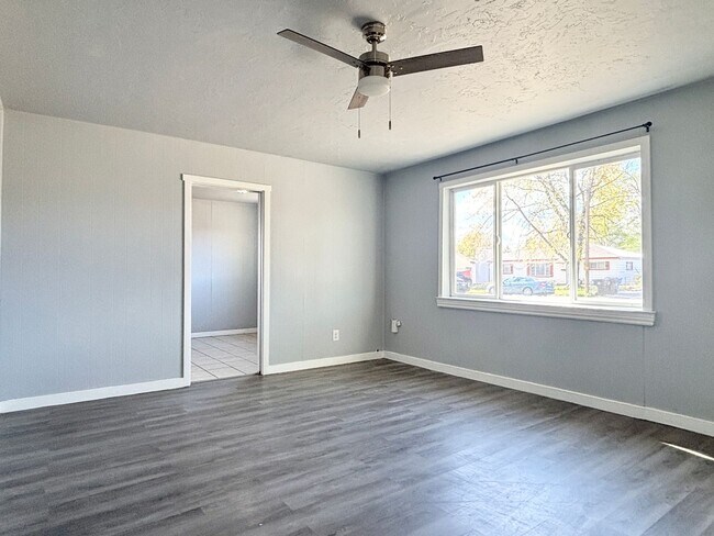 Foto del edificio - Cozy Rambler with Huge Yard!