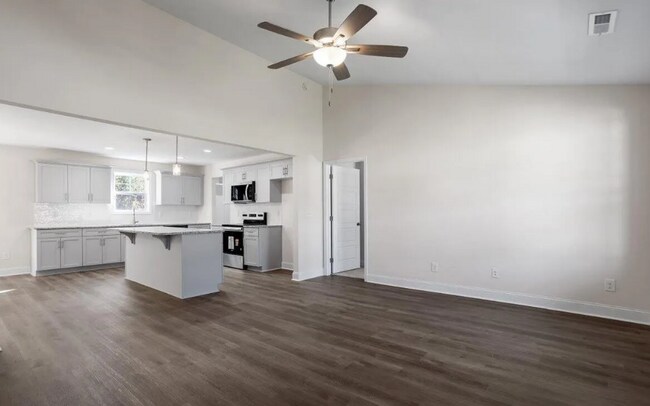 Foto del edificio - 476 Placid Pond Dr