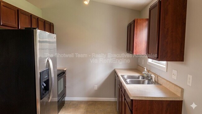 Foto del edificio - 6017 Friendship Ln