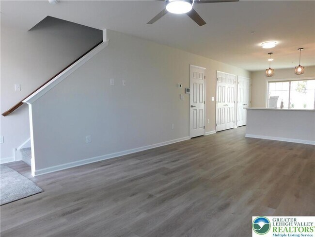 Foto del edificio - 326 E Frankford St