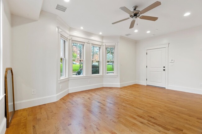 Foto del edificio - 82 Highland Ave