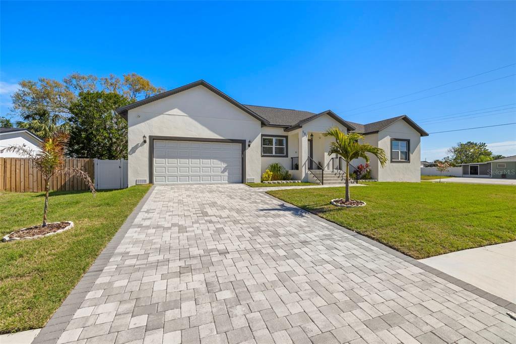 Foto principal - 501 Florida Cir N