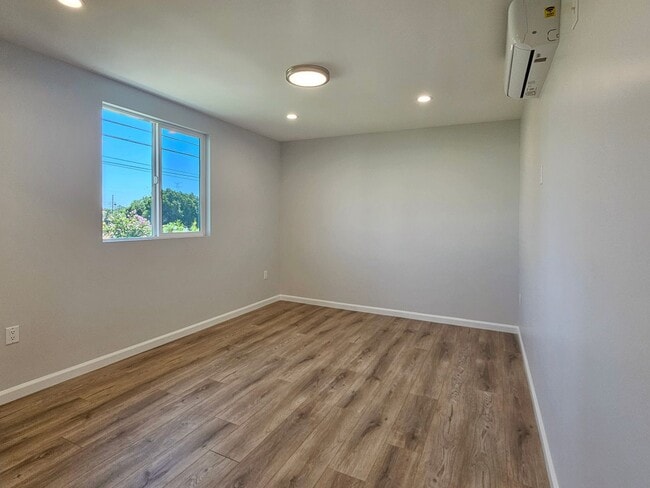 Building Photo - New! New! New! 2br + 2ba!
