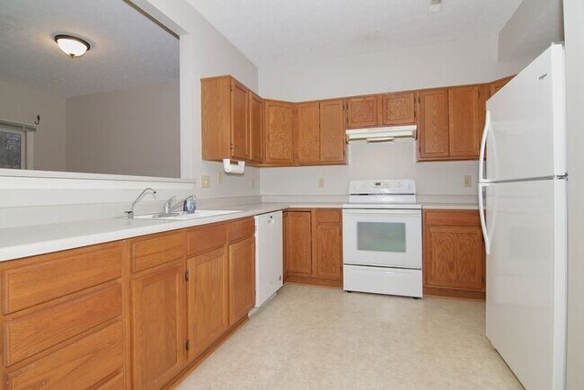Foto del edificio - 3 Bedroom Townhome in Greenwood