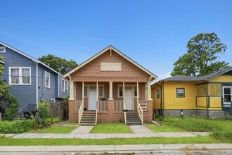 Building Photo - 2522 N Prieur St