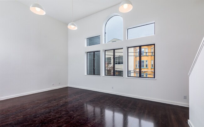 Building Photo - 22 Rausch St