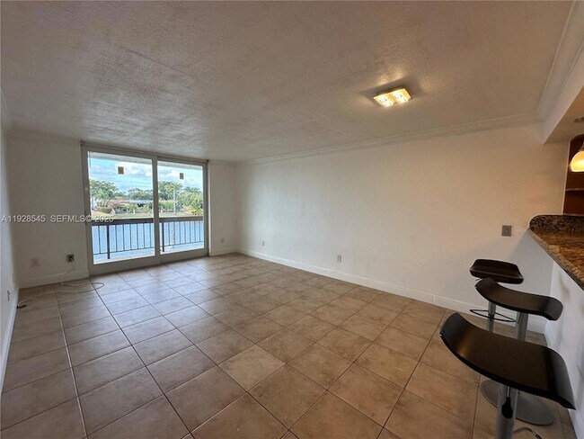 Foto del edificio - 8301 SW 142nd Ave