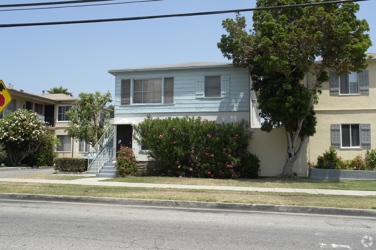 Building Photo - 520 Van Ness Ave