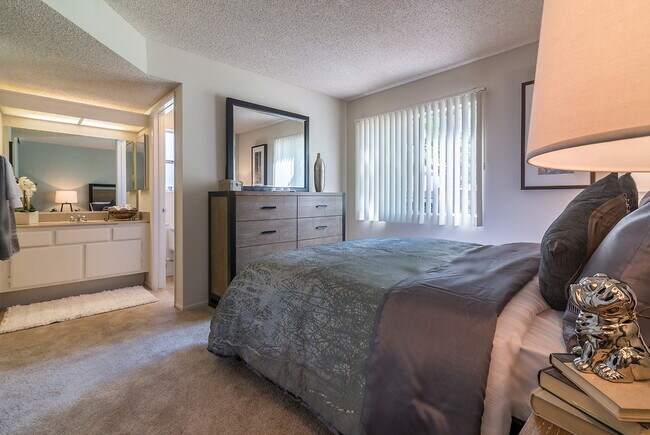 Meadowood Apartments Simi Valley