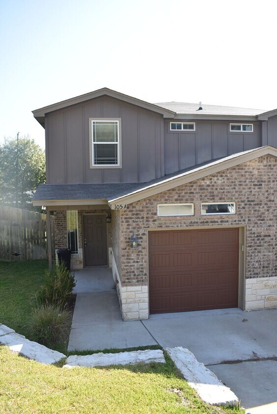 Primary Photo - 105 Stone Canyon Ct