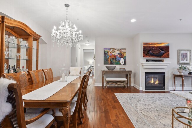 Building Photo - 551 S 10th St