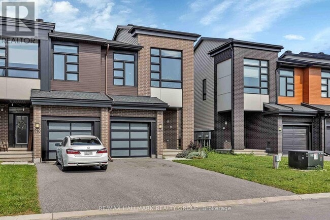 Building Photo - 208 Big Dipper St