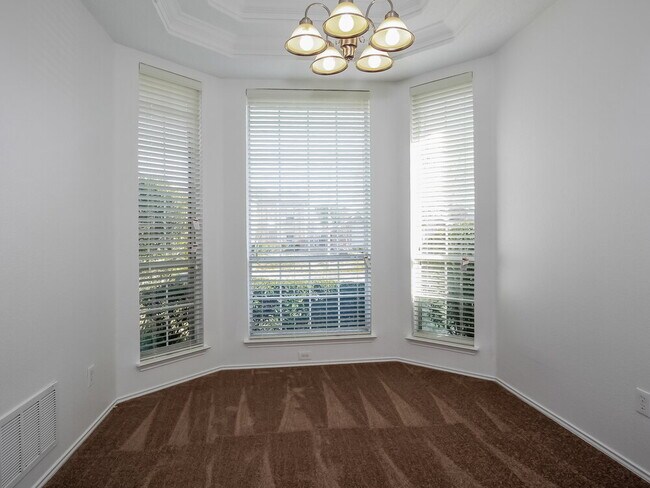 Foto del edificio - 2321 Bent Brook Dr