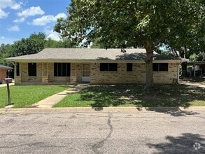 Building Photo - 513 Stewart Ln