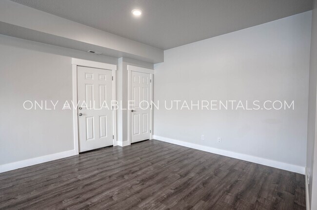 Foto del edificio - 2428 E 6895 S