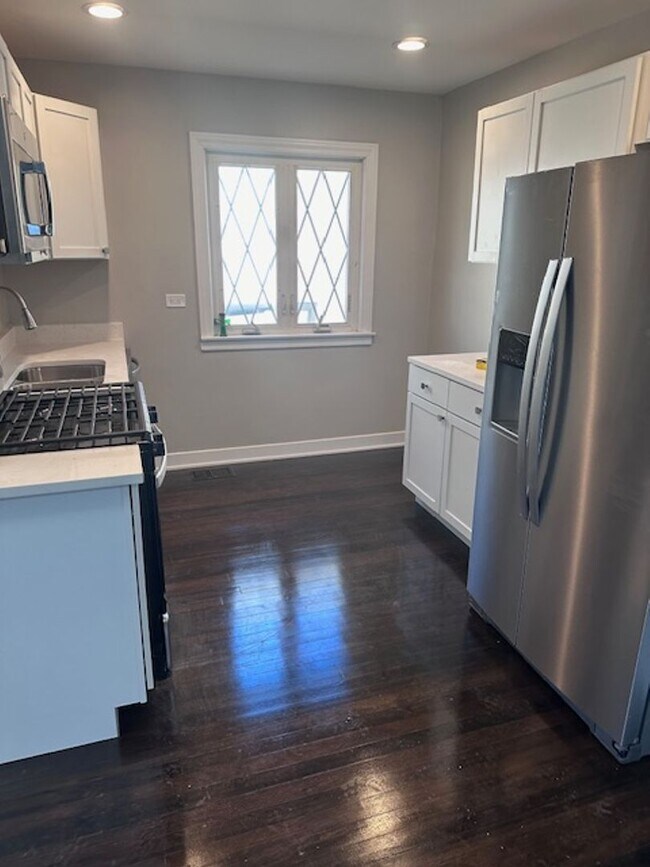 Foto del edificio - Garfield Ridge 4 Bedroom House