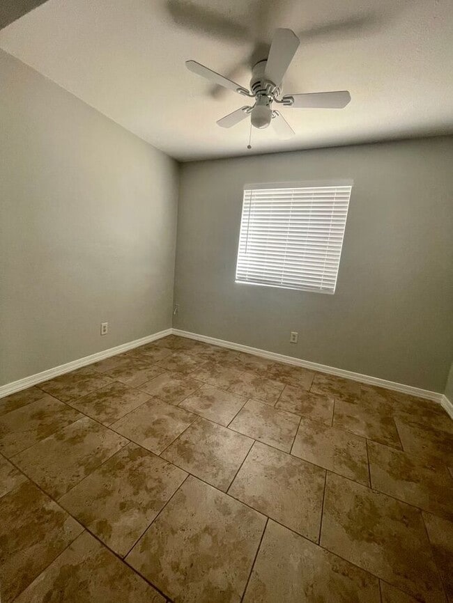 Foto del edificio - ONE MONTH RENT FREE!! ADORABLE 2BDRM 2BATH RECENTLY REMODELED MESA APARTMENT!