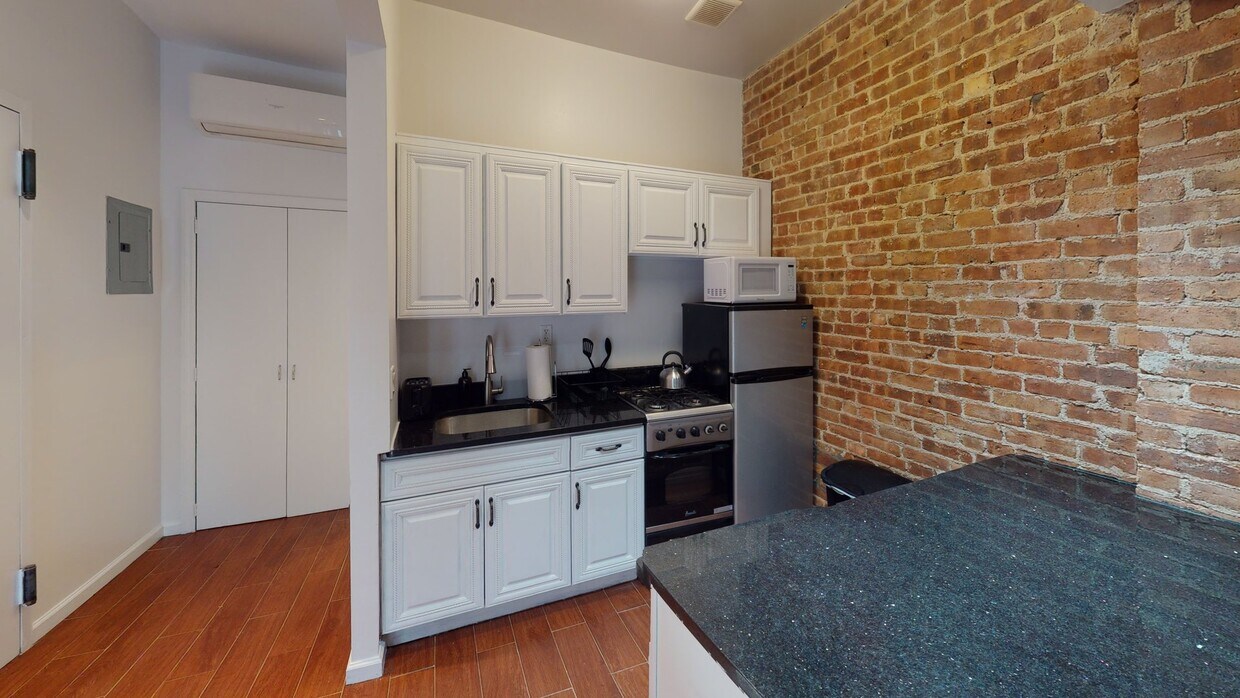Photo - 351 West 46th Street Apartment