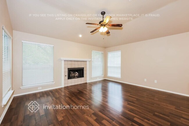 Foto del edificio - 3503 Daisy Ln