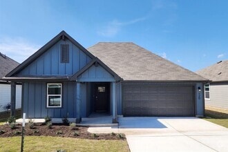 Building Photo - 120 Sweetwater Crk Ln