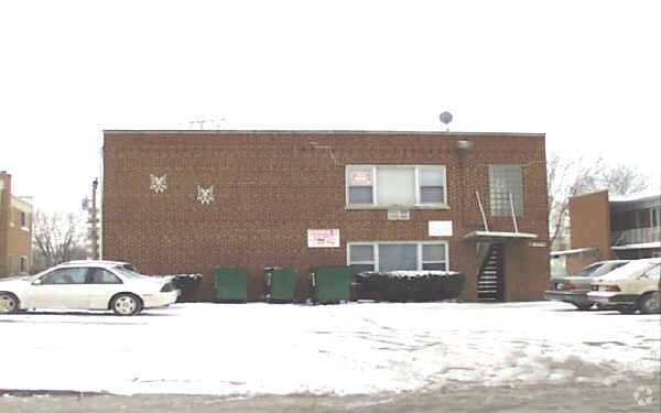 Building Photo - 10531 Crown Rd