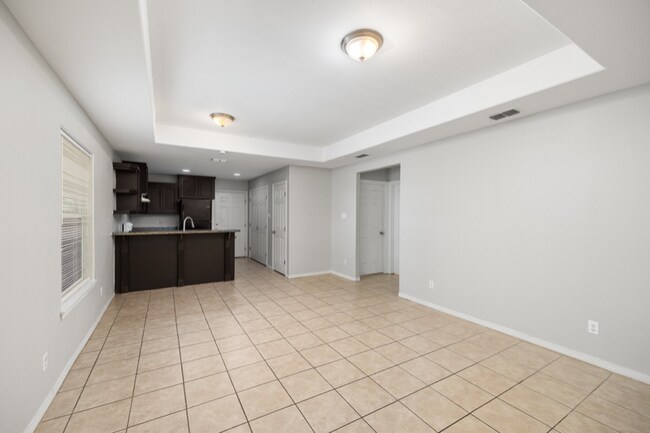 Foto del edificio - 1224 W Harrison Ave