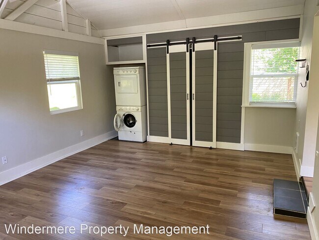 Building Photo - 2 br, 1 bath House - 426 Weaver Road NW