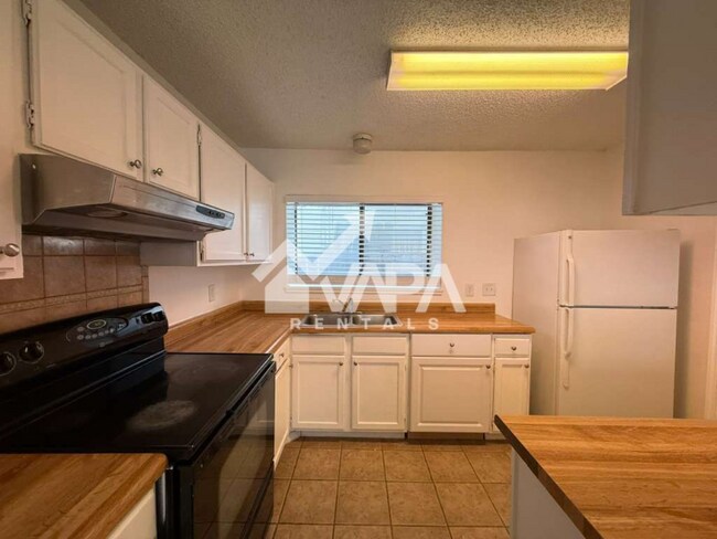 Foto del edificio - 7135 Grassy Trail