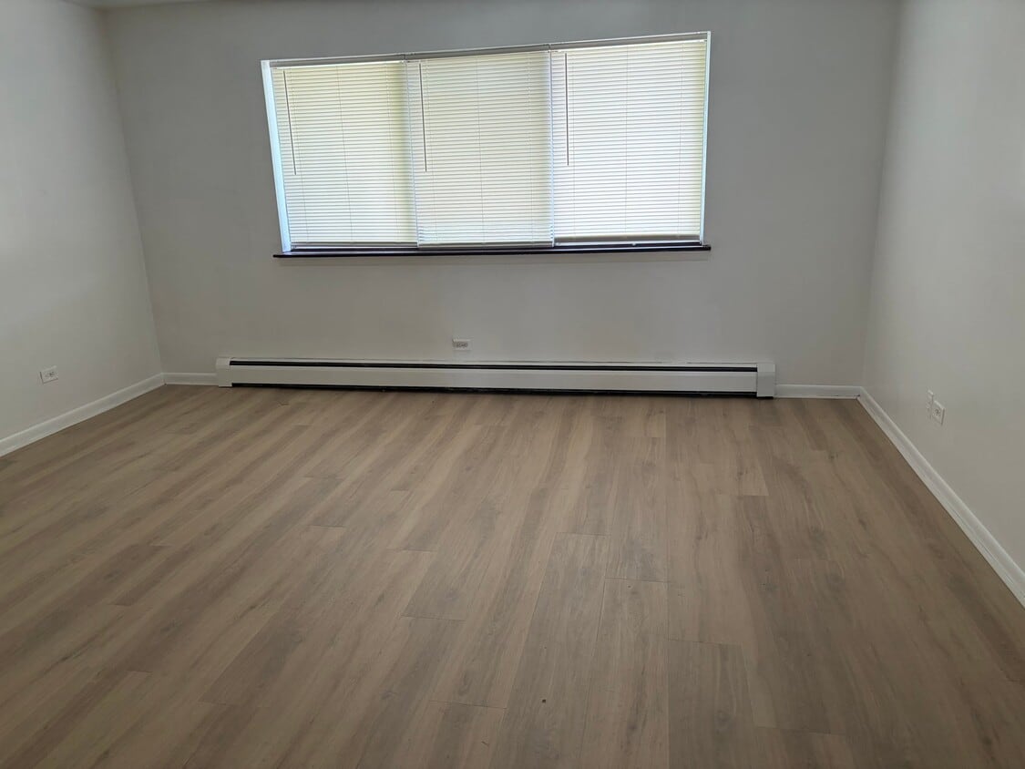 Foto del edificio - 12418 S Harding Ave