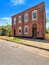 Building Photo - 214a-216 Steins St