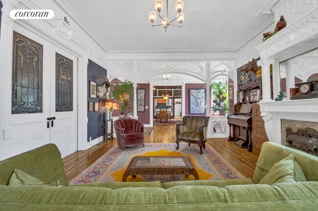 Foto del edificio - 1090 Greene Ave