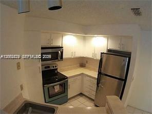 Foto del edificio - 3380 Pinewalk Dr N