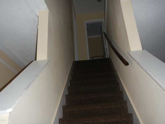 Foto del edificio - 517 Tuxedo Ct