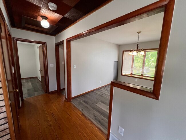Foto del edificio - 1724 N Green Bay Rd