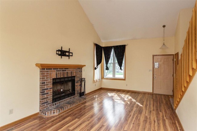 Foto del edificio - 5002 N Willowbend Rd NE