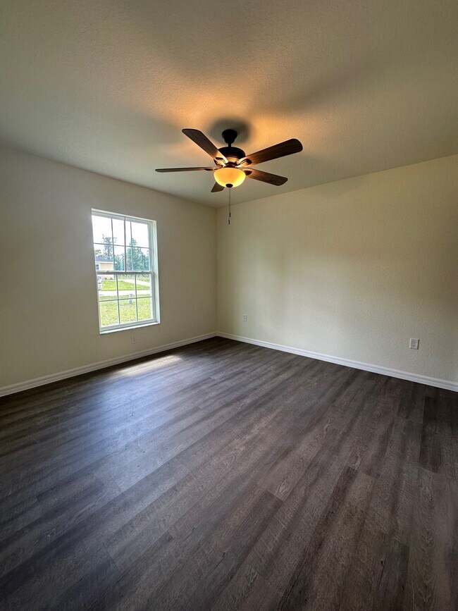 Foto del edificio - 5363 NW 2nd Pl