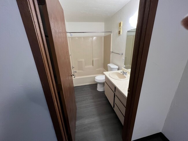 Foto del edificio - 2760 Humboldt Rd