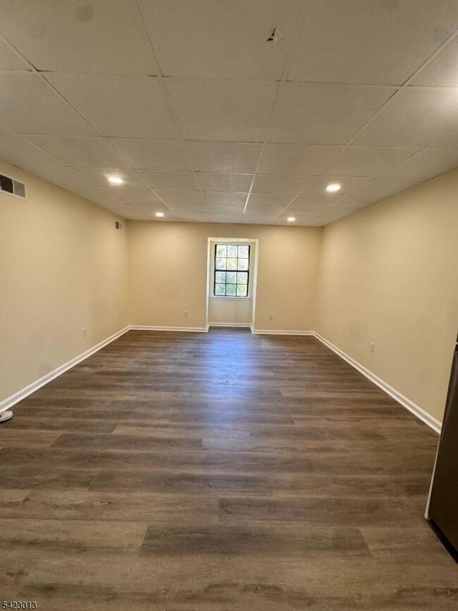 Foto del edificio - 350 S Sparta Ave