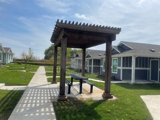 Building Photo - 460 Reverie Way