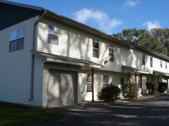 Foto principal - 939 West Ave