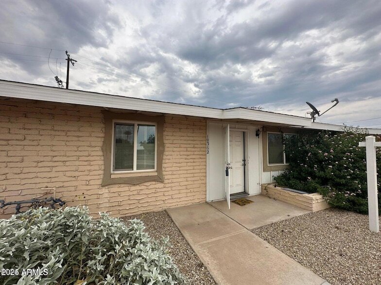 Primary Photo - 10362 W Oakmont Dr