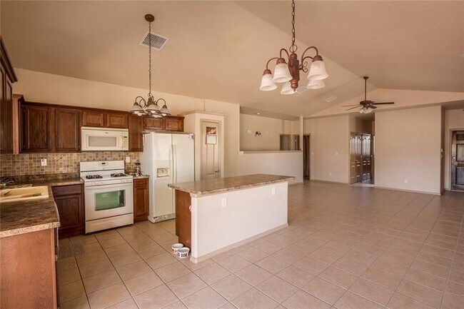 Building Photo - 14133 Jason Crandall Dr
