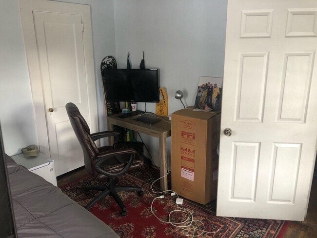 Foto del edificio - 1242 Old Bristol Rd