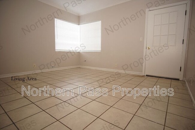 Building Photo - 1421 Howze St