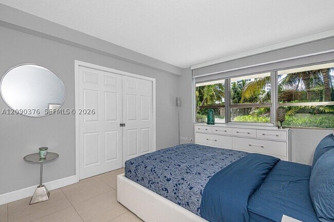 Foto del edificio - 1500 Bay Dr E